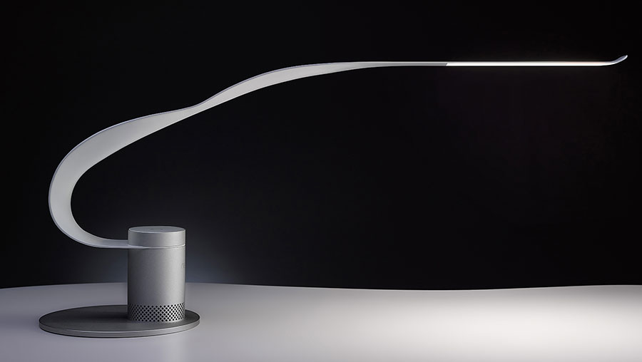 Yeolight its first OLED lamp, using panels produced by LGD